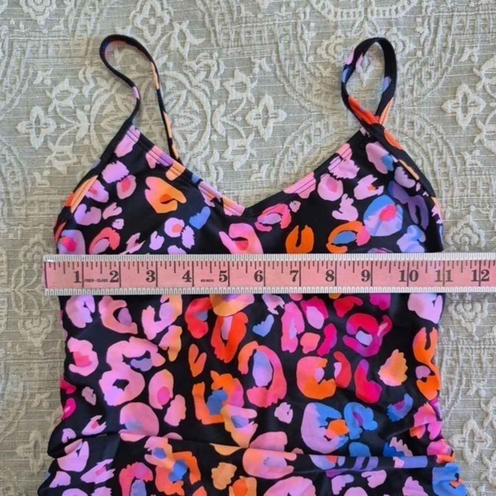 CUPSHE Leopard Print One Piece Swimsuit V-Neck Cutout Tummy Control NWT Small - Picture 7 of 9